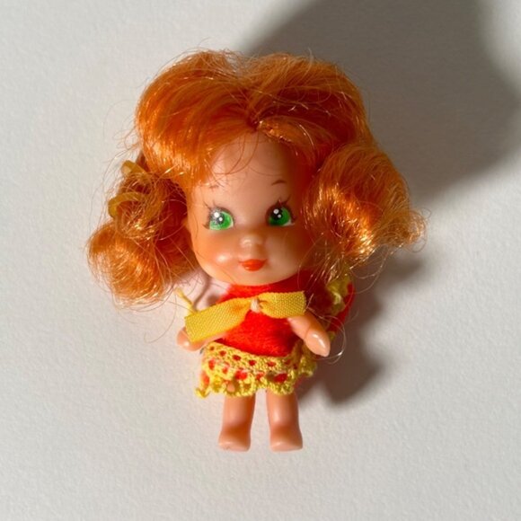 Vintage 70s Mattel Sweet Treats Spoonfuls Peachy Parfait Mini Doll - Picture 1 of 6